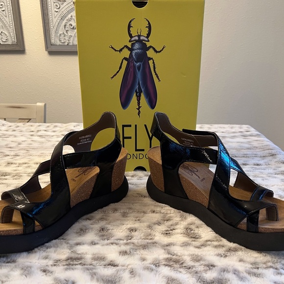 FLY LONDON® GAVI048FLY Wedge Heels. NWT - Picture 9 of 14
